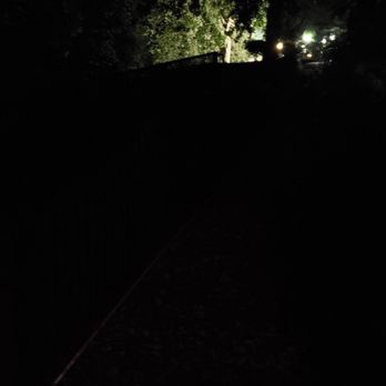 Hampton Inn & Suites Red Bluff - The path to pool backside of hotel - Hotels Near Me - Red Bluff, California