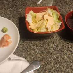 Masa - Spicy crab roll with ginger salad and soup!