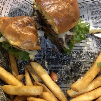 Old 33 Beer & Burger Grill - Mushroom Swiss burger - Salad Near Me - Elkton, Virginia Old 33 Beer & Burger Grill - Mushroom Swiss burger - Salad Near Me - Elkton, Virginia