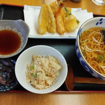 I-NABA - Hot udon with tempura - Japanese Near Me - Honolulu, Hawaii