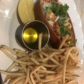 Loch Bar - Buttery Lobster Roll! Yum!!!! - Seafood Near Me - Baltimore, Maryland