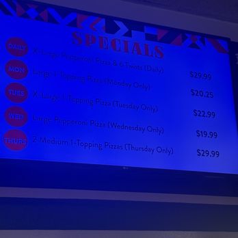 Round Table Pizza - Good deals - Pizza Near Me - Winters, California