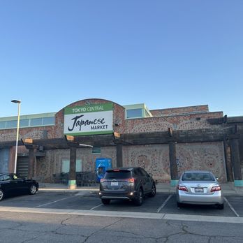 Tokyo Central - Exterior and parking - International Grocery Near Me - Gardena, California