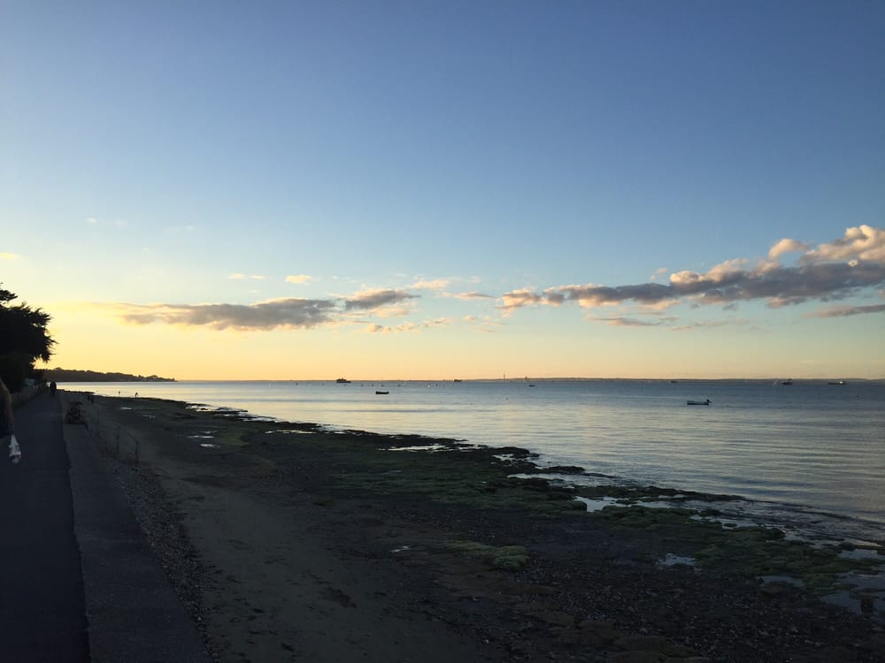 LIFEBOAT VIEW Updated March 2024 Lane End Road, Bembridge, Isle of