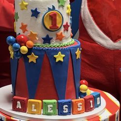 D'Yelis Cakes