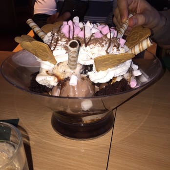 Cruden Bay Golf Club - Chocolate Avalanche!!  Brownie, ice cream, whipped cream, fudge, wafers, malted milk balls and marshmallows!! - Golf Near Me - Peterhead, ABD