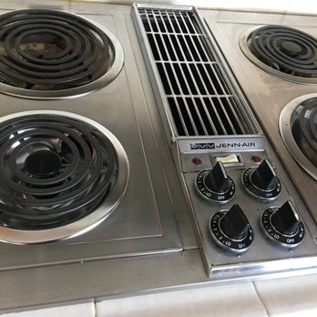 Sundance Cleaning Services - Kitchen Oven After Cleaning - Carpet Cleaning Near Me