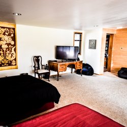 Artist Apartment that sleeps 6 people