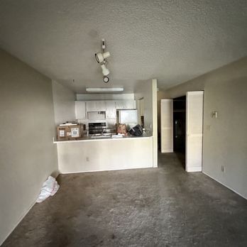 Spectrum Construction - Replacement of floors and baseboards (before) - General Contractors Near Me Spectrum Construction - Replacement of floors and baseboards (before) - General Contractors Near Me