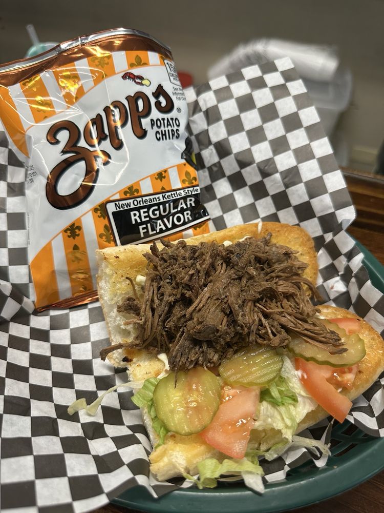 Wardo’s New Orleans Style Poboys Logo