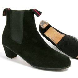2010 Flamenco Boot in hunting (suede) w/nails