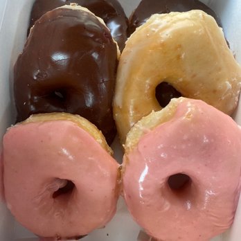 Max's Donut Shop - Donuts Near Me - Allen, Texas