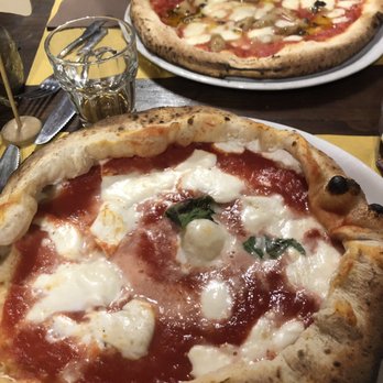 Pizzeria O' Vesuvio Firenze - Pizza - Pizza Near Me - Florence, FI