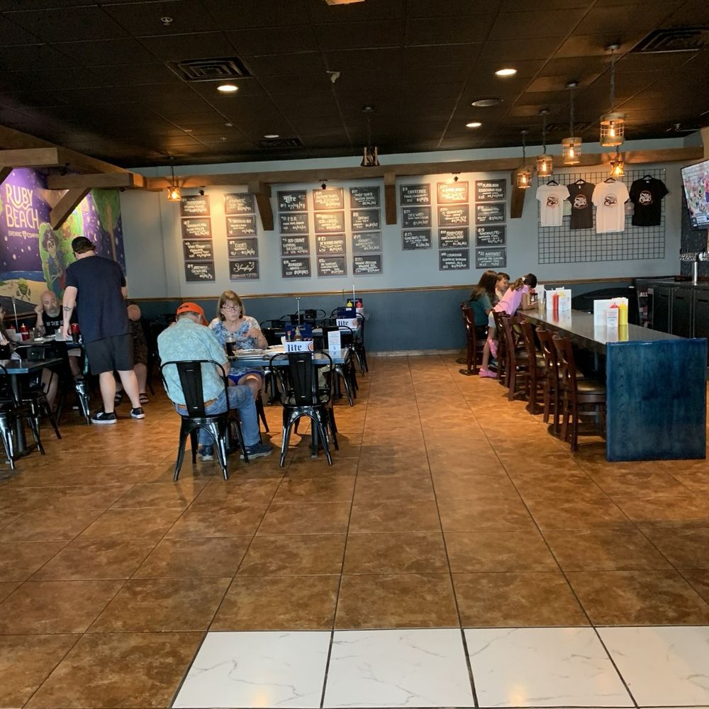 Spliff's Gastropub - One main dining area. - Beverage Store Near Me - Jacksonville, Florida