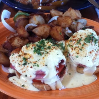 Tower Cafe - Breakfast & Brunch Near Me - Sacramento, California