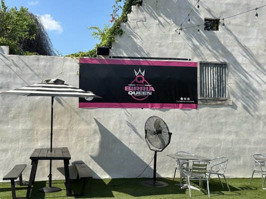 The Birria Queen (Food Truck) by null