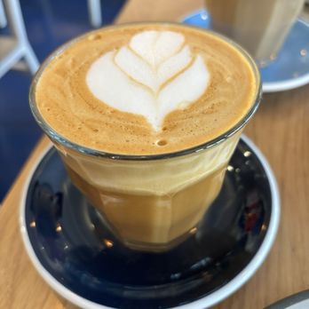 Two Hands - Latte - perfect - Breakfast & Brunch Near Me - New York, New York Two Hands - Latte - perfect - Breakfast & Brunch Near Me - New York, New York