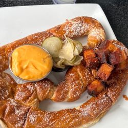 Republic Garden & Lounge - Pretzel