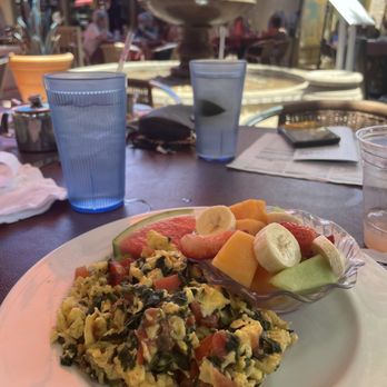 CJ's Diner - Scrambled eggs with spinach and tomatoes, fruit salad on the side, yummy! - Diners Near Me - Palm Desert, California
