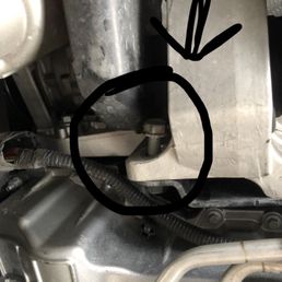 Improperly installed motor mount bolt. Picture is from dealer who investigated the vibration. Improperly installed motor mount bolt. Picture is from dealer who investigated the vibration.