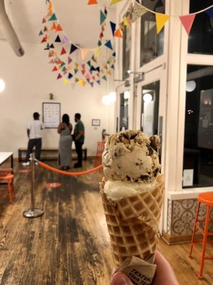 Jeni's Splendid Ice Creams by null