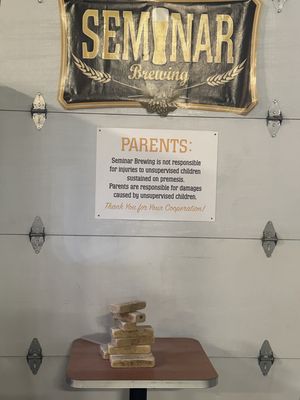 Seminar Brewing & Elliott's BBQ Lounge by null