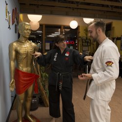 Shaolin Center of Seattle - Pressure point discussion