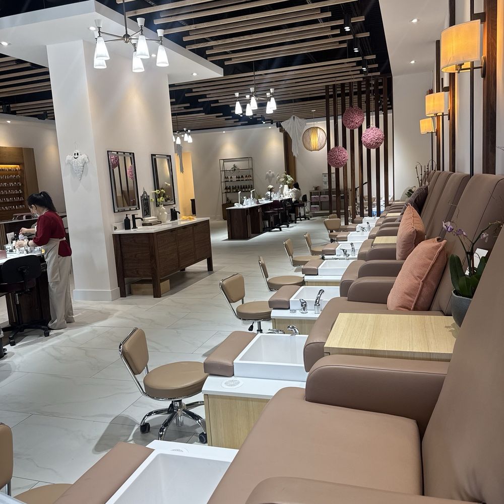 Avana Nail Spa - Nail Salons Near Me - Randolph, Massachusetts