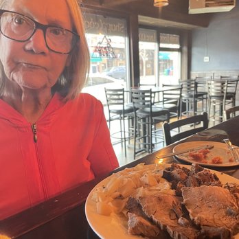 The Pikey - Mom with the Corned Beef & Cabbage - Irish Pub Near Me - Klamath Falls, Oregon