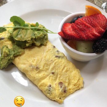 Cody's La Jolla - Breakfast & Brunch Near Me - La Jolla, California Cody's La Jolla - Breakfast & Brunch Near Me - La Jolla, California