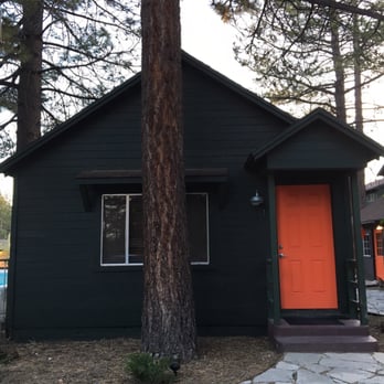 Noon Lodge at Mallard Bay - Outside. - Big Bear Lake, CA