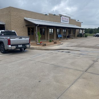 Railhead Smokehouse - Outside - Barbeque Near Me - Willow Park, Texas Railhead Smokehouse - Outside - Barbeque Near Me - Willow Park, Texas
