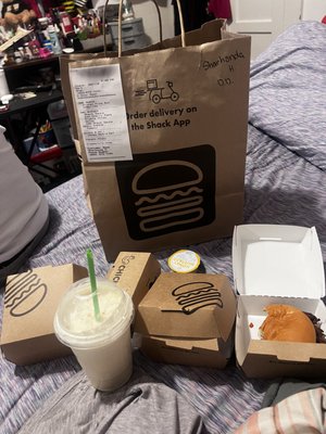 Shake Shack Midtown Village - 12th & Chestnut by null