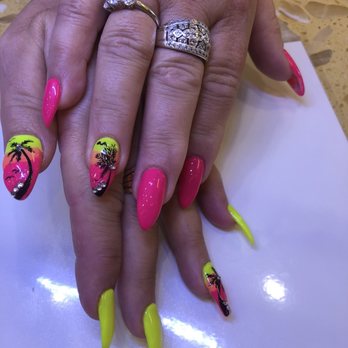 Bella & Me Nails - Nail Salons Near Me - Jacksonville, Florida