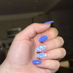 Aritaun Nails