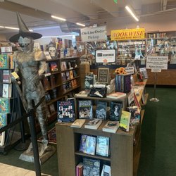 Booksmart - Entrance
