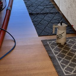 Roger protects your wood floor when cleaning the sofa