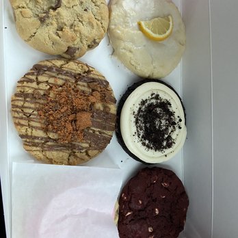 Crumbl - Fort Collins - Bakeries Near Me - Fort Collins, Colorado Crumbl - Fort Collins - Bakeries Near Me - Fort Collins, Colorado
