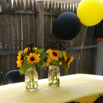 Sunscape Farms - Sunflower Centerpieces - Farmers Market Near Me - Rochester, New York Sunscape Farms - Sunflower Centerpieces - Farmers Market Near Me - Rochester, New York