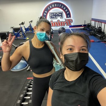 F45 Training Kahala - Asked the buffest women in the room to take a picture with me after my first F45 class! - Trainers Near Me - Honolulu, Hawaii F45 Training Kahala - Asked the buffest women in the room to take a picture with me after my first F45 class! - Trainers Near Me - Honolulu, Hawaii
