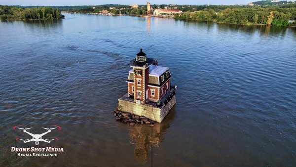 Hudson Athens Lighthouse by null
