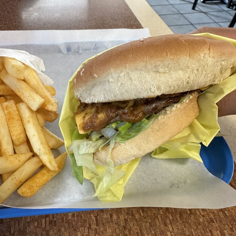Pharo's Burgers - Chili Cheese Burger - Burgers Near Me - Alhambra, California