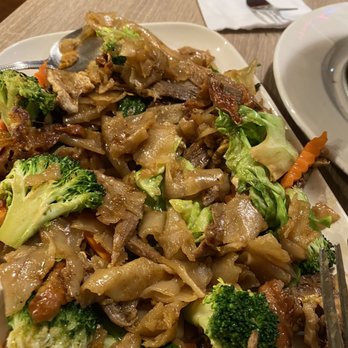 Best Thai Cuisine - Pad See - ewe duck - Thai Near Me - Riverside, California