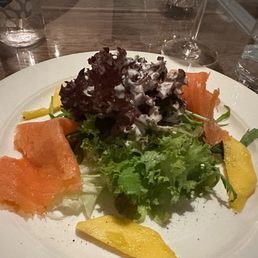 Salmon lox mango salad Salmon lox mango salad