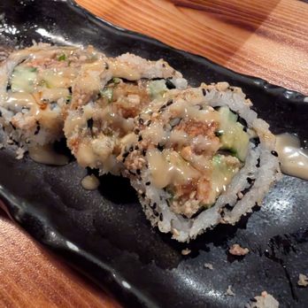 Izakaya Tomo - Super Dynamite roll - Japanese Near Me - Edmonton, Alberta Izakaya Tomo - Super Dynamite roll - Japanese Near Me - Edmonton, Alberta
