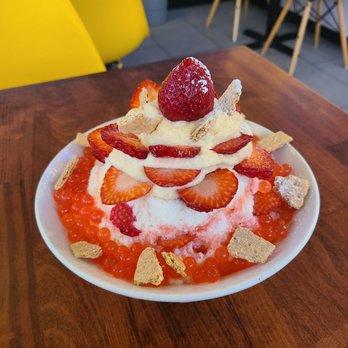 Sweet Mong - Strawberry Cheesecake Bingsoo - Coffee & Tea Near Me - Las Vegas, Nevada Sweet Mong - Strawberry Cheesecake Bingsoo - Coffee & Tea Near Me - Las Vegas, Nevada
