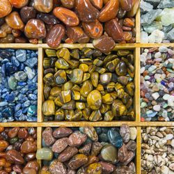 Crystalis Treasures - 100's of tumbled stones to pick from.