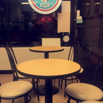The Magic Cow - Inside - Ice Cream & Frozen Yogurt Near Me - Davie, Florida
