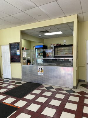 P & R Restaurant by null