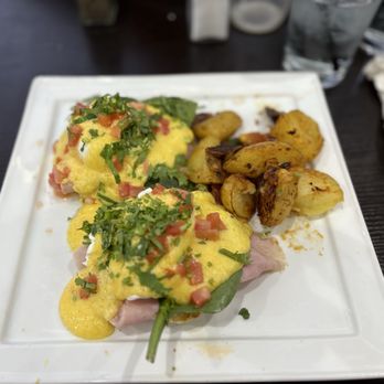 Orale Guey - Eggs Benedict - Mexican Near Me - Columbus, Ohio